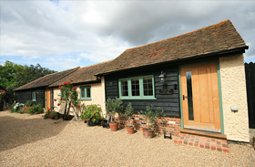 The Stables and Gardaner's Cottages - Luxury Cottages Canterbury